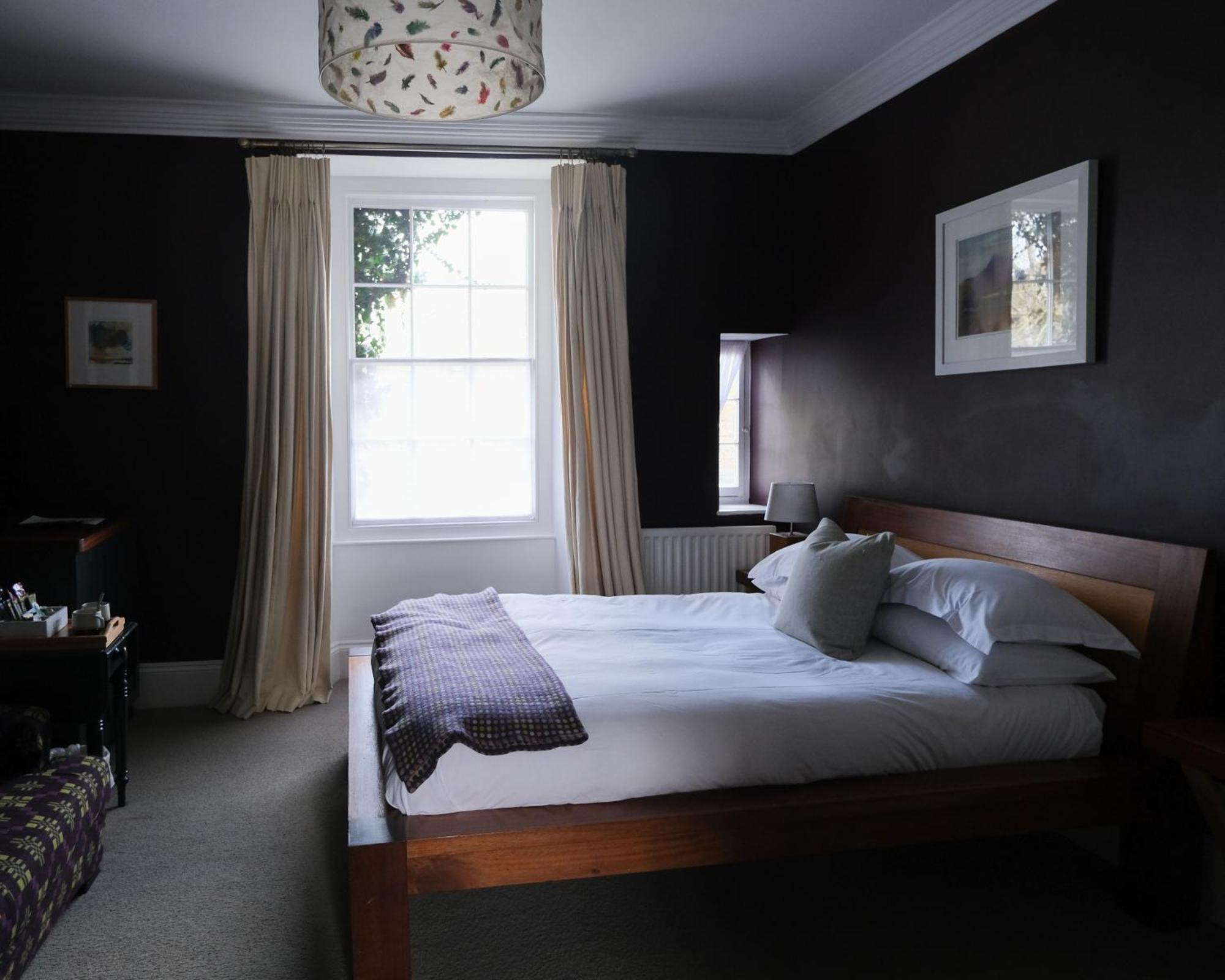 Llys Meddyg Hotel Newport  Kültér fotó